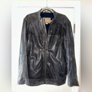 HUGO BOSS LEATHER JACKET. WORN TWICE. 44R.